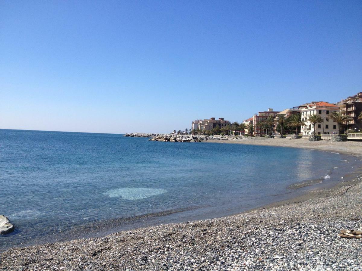 Una Finestra Sul Mare Cogoleto Luaran gambar