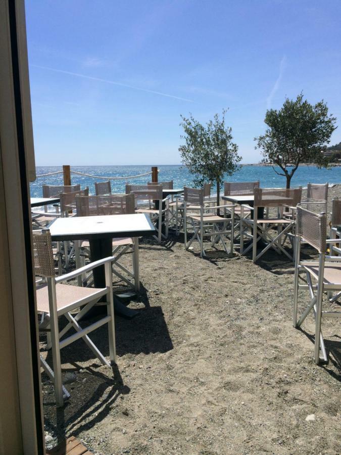 Una Finestra Sul Mare Cogoleto Luaran gambar